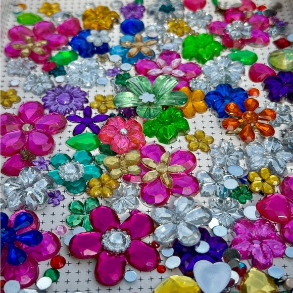 200+ JEWELS LARGE MED SM GEMS SPARKLES FLAT BACKS MIXED LOT DIY CRAFTING BULK - Picture 3 of 16